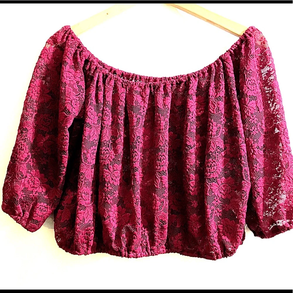 Garage Maroon Crop Top Lace Rose Pattern Size Large - Picture 2 of 5